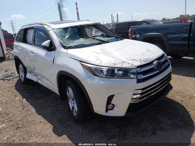 Auction sale of the 2018 Toyota Highlander Limited, vin: 5TDDZRFH0JS911873, lot number: 46052610