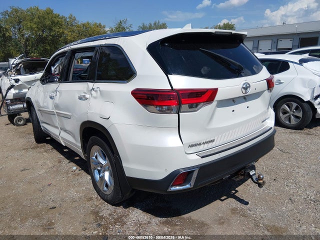 46052610 :رقم المزاد ، 5TDDZRFH0JS911873 vin ، 2018 Toyota Highlander Limited مزاد بيع
