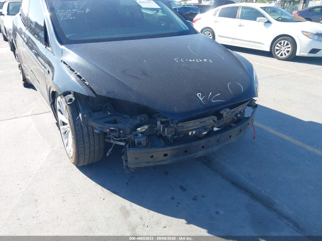 46052633 :رقم المزاد ، 5YJXCAE23GF013164 vin ، 2016 Tesla Model X 60d/70d/75d/90d مزاد بيع
