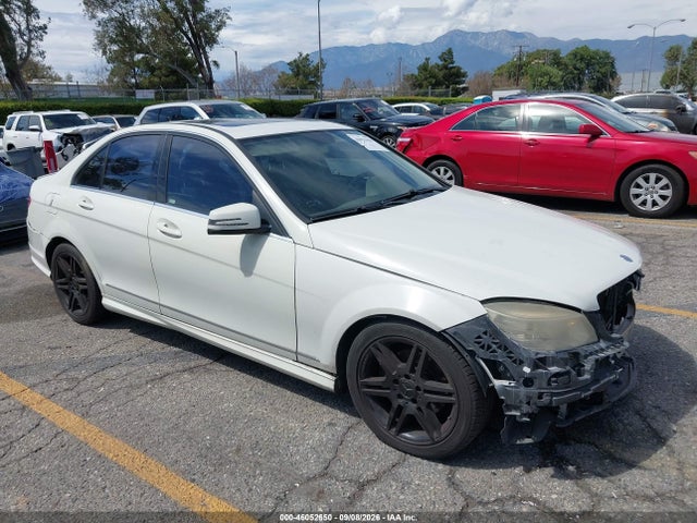 Продажа на аукционе авто 2011 Mercedes-benz C 300, vin: WDDGF5EB0BR174031, номер лота: 46052650