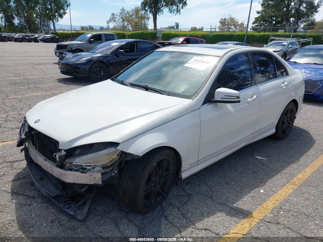 Продажа на аукционе авто 2011 Mercedes-benz C 300, vin: WDDGF5EB0BR174031, номер лота: 46052650