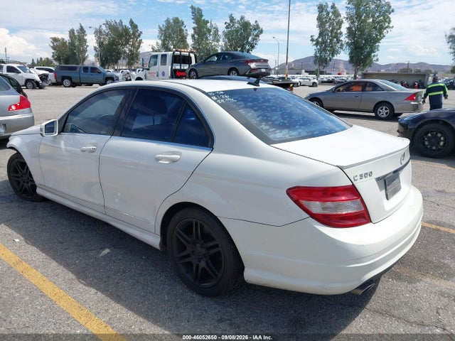 Продажа на аукционе авто 2011 Mercedes-benz C 300, vin: WDDGF5EB0BR174031, номер лота: 46052650
