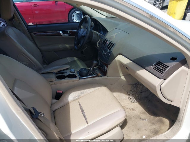 Продажа на аукционе авто 2011 Mercedes-benz C 300, vin: WDDGF5EB0BR174031, номер лота: 46052650