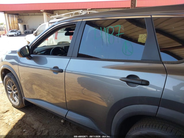 46052671 :رقم المزاد ، 5N1BT3AA8PC939359 vin ، 2023 Nissan Rogue S Fwd مزاد بيع