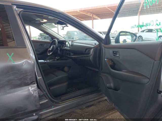 46052671 :رقم المزاد ، 5N1BT3AA8PC939359 vin ، 2023 Nissan Rogue S Fwd مزاد بيع