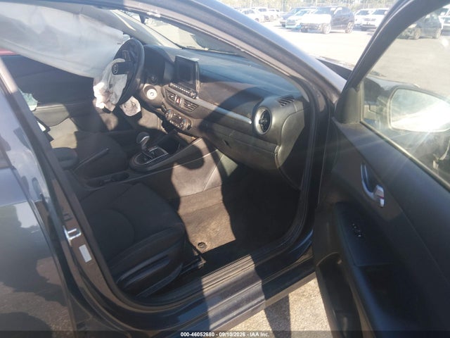 2019 Kia Forte Fe მანქანა იყიდება აუქციონზე, vin: 3KPF24AD9KE076131, აუქციონის ნომერი: 46052680