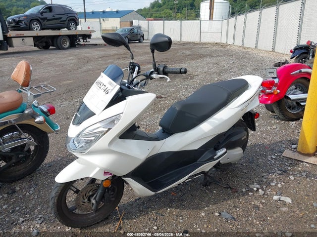 46052746 :رقم المزاد ، RLHKF1806HY200654 vin ، 2017 Honda Pcx 150 مزاد بيع