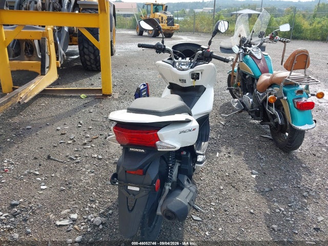 46052746 :رقم المزاد ، RLHKF1806HY200654 vin ، 2017 Honda Pcx 150 مزاد بيع
