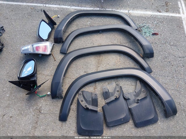 2022 Toyota Tacoma Trd Off Road მანქანა იყიდება აუქციონზე, vin: 3TMCZ5AN0NM508256, აუქციონის ნომერი: 46052765