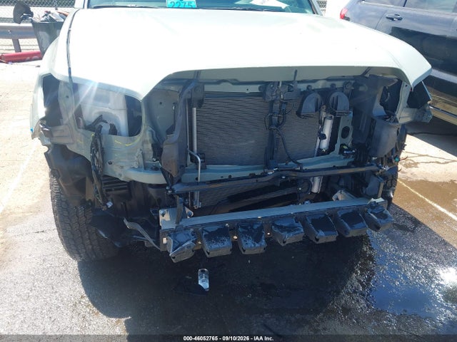 2022 Toyota Tacoma Trd Off Road მანქანა იყიდება აუქციონზე, vin: 3TMCZ5AN0NM508256, აუქციონის ნომერი: 46052765