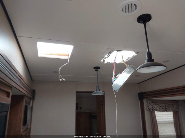 Aukcja sprzedaży 2019 Forest River Chaparral Lite 29bh, vin: 5ZT3CLUB3KA320037, numer aukcji: 46052794