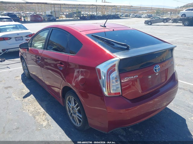 Toyota Prius Three 2015 JTDKN3DU8F0475512 Image 3