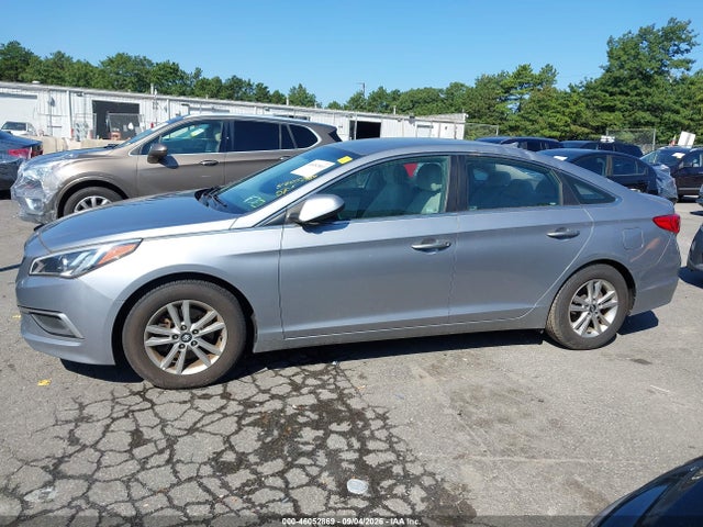 Продажа на аукционе авто 2017 Hyundai Sonata Se, vin: 5NPE24AF0HH555197, номер лота: 46052869