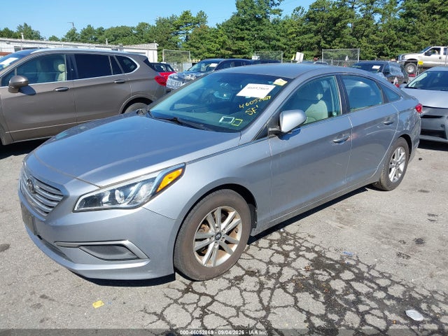 Продажа на аукционе авто 2017 Hyundai Sonata Se, vin: 5NPE24AF0HH555197, номер лота: 46052869