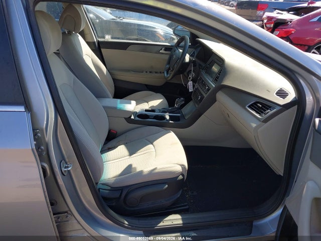 Продажа на аукционе авто 2017 Hyundai Sonata Se, vin: 5NPE24AF0HH555197, номер лота: 46052869
