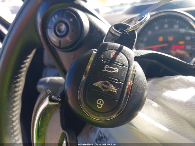 Продаж на аукціоні авто 2017 Mini Countryman Cooper, vin: WMZYV5C32H3C02374, номер лоту: 46052883
