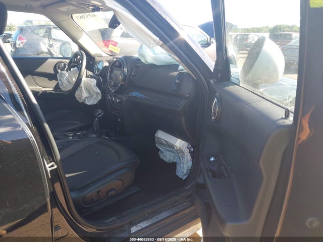 Продаж на аукціоні авто 2017 Mini Countryman Cooper, vin: WMZYV5C32H3C02374, номер лоту: 46052883
