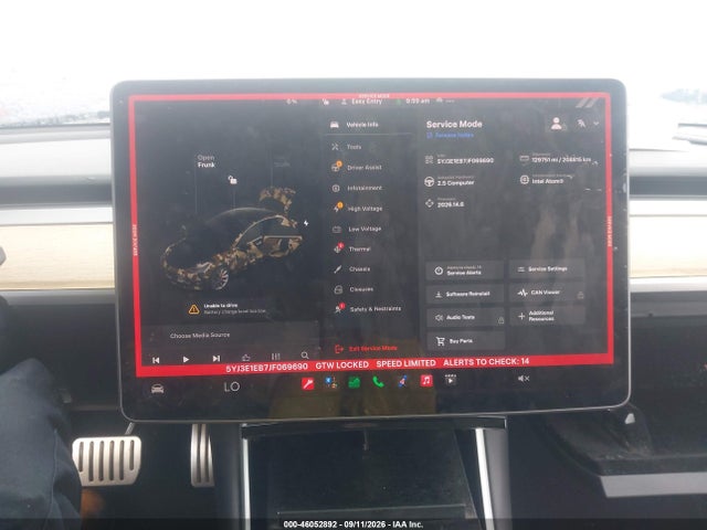 46052892 :رقم المزاد ، 5YJ3E1EB7JF069690 vin ، 2018 Tesla Model 3 Long Range/performance مزاد بيع