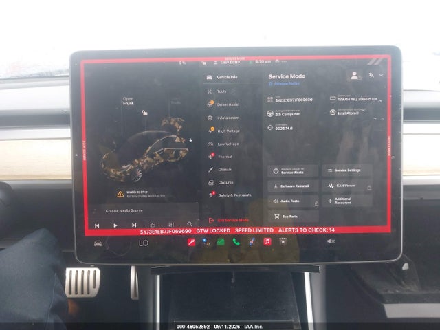 46052892 :رقم المزاد ، 5YJ3E1EB7JF069690 vin ، 2018 Tesla Model 3 Long Range/performance مزاد بيع