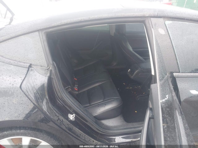 46052892 :رقم المزاد ، 5YJ3E1EB7JF069690 vin ، 2018 Tesla Model 3 Long Range/performance مزاد بيع
