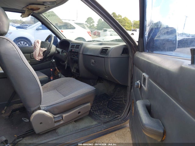 1996 Nissan Truck King Cab Se/king Cab Xe მანქანა იყიდება აუქციონზე, vin: 1N6SD16S4TC348072, აუქციონის ნომერი: 46052962