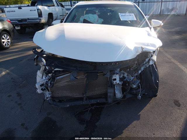 46052984 :رقم المزاد ، 4T1BD1EB3FU040129 vin ، 2015 Toyota Avalon Hybrid Limited مزاد بيع