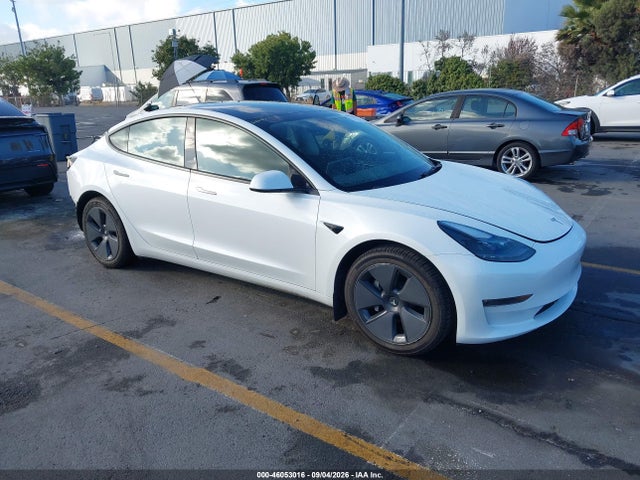 2023 5YJ3E1EB5PF471393 zdjęcie główne