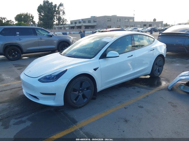 Tesla Model 3 Long Range Dual Motor All-wheel Drive 2023 5YJ3E1EB5PF471393 Image 2
