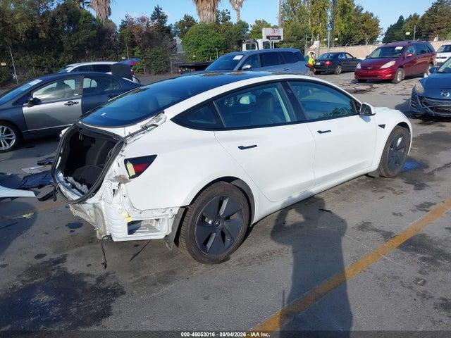 Tesla Model 3 Long Range Dual Motor All-wheel Drive 2023 5YJ3E1EB5PF471393 Image 4