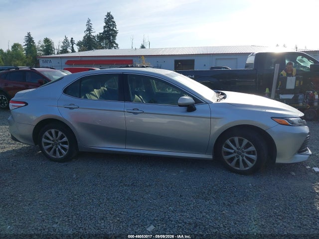 2018 Toyota Camry Le მანქანა იყიდება აუქციონზე, vin: JTNB11HK1J3036549, აუქციონის ნომერი: 46053017