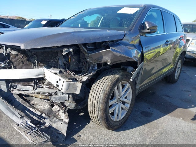 Toyota Highlander Le 2016 5TDZARFH3GS020661 Image 12