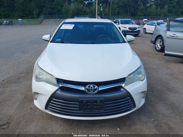 2015 Toyota Camry Le მანქანა იყიდება აუქციონზე, vin: 4T4BF1FK6FR470249, აუქციონის ნომერი: 46053093