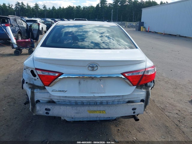 2015 Toyota Camry Le მანქანა იყიდება აუქციონზე, vin: 4T4BF1FK6FR470249, აუქციონის ნომერი: 46053093