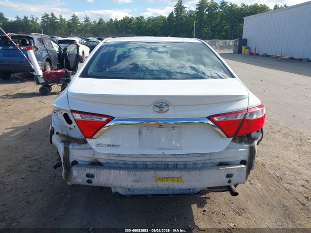 2015 Toyota Camry Le მანქანა იყიდება აუქციონზე, vin: 4T4BF1FK6FR470249, აუქციონის ნომერი: 46053093