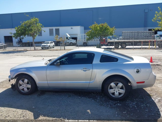 2006 Ford Mustang V6 მანქანა იყიდება აუქციონზე, vin: 1ZVFT80NX65176316, აუქციონის ნომერი: 46053116