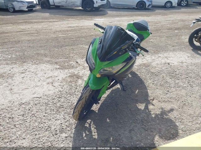 Kawasaki Ex300 A 2014 JKAEX8A16EA006811 Image 2