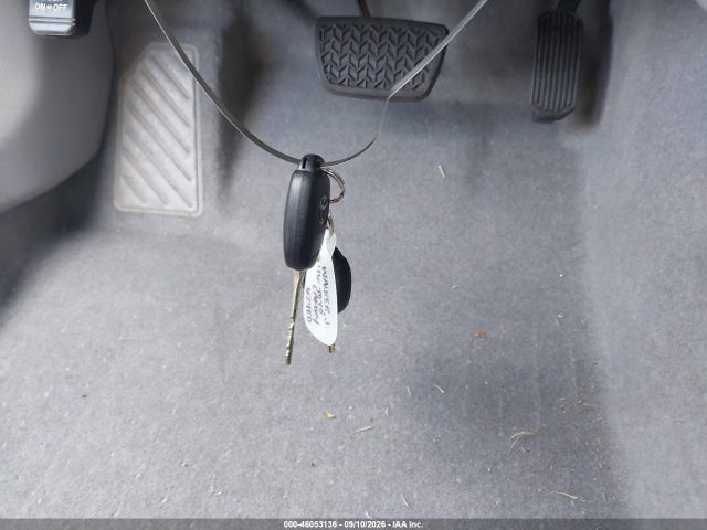 46053136 :رقم المزاد ، 4T1BF1FK0GU541196 vin ، 2016 Toyota Camry Le مزاد بيع