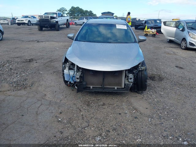 46053136 :رقم المزاد ، 4T1BF1FK0GU541196 vin ، 2016 Toyota Camry Le مزاد بيع