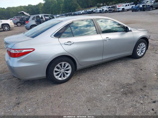 46053136 :رقم المزاد ، 4T1BF1FK0GU541196 vin ، 2016 Toyota Camry Le مزاد بيع