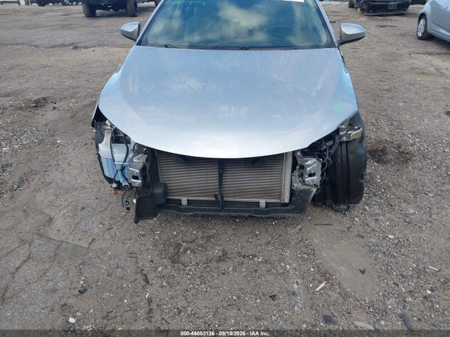 46053136 :رقم المزاد ، 4T1BF1FK0GU541196 vin ، 2016 Toyota Camry Le مزاد بيع