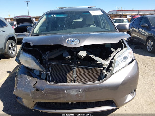46053309 :رقم المزاد ، 5TDJK3DC7FS112000 vin ، 2015 Toyota Sienna Le 7 Passenger مزاد بيع