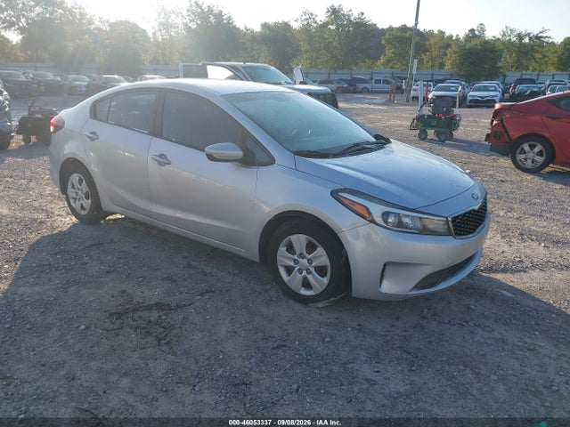 46053337 :رقم المزاد ، 3KPFK4A79HE038191 vin ، 2017 Kia Forte Lx مزاد بيع