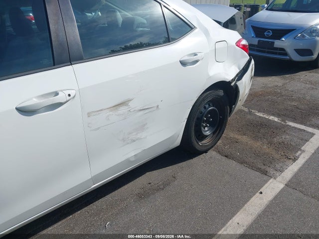 2016 Toyota Corolla Le მანქანა იყიდება აუქციონზე, vin: 2T1BURHE0GC599810, აუქციონის ნომერი: 46053343
