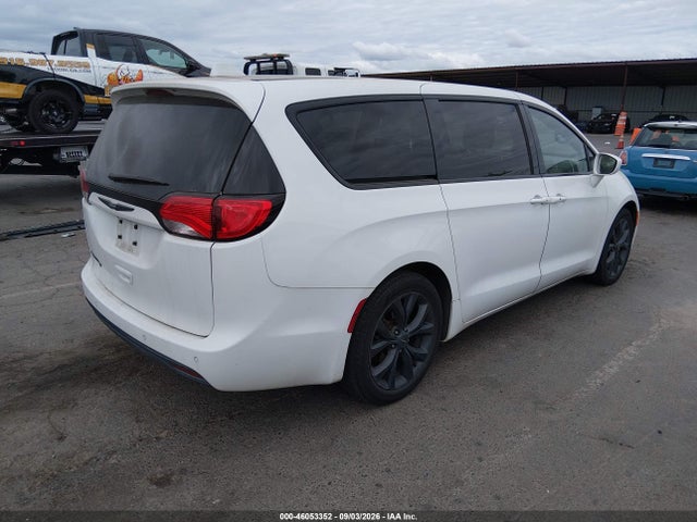 Chrysler Pacifica Touring Plus 2018 2C4RC1FGXJR354320 Image 4