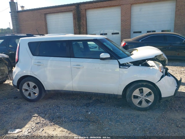 Продаж на аукціоні авто 2016 Kia Soul, vin: KNDJN2A24G7353327, номер лоту: 46053415