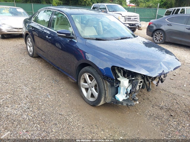 2013 Volkswagen Passat 2.5l Se მანქანა იყიდება აუქციონზე, vin: 1VWBP7A34DC006035, აუქციონის ნომერი: 46053505