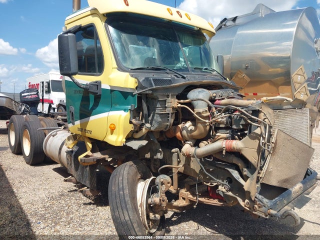 Продажа на аукционе авто 2014 Freightliner Cascadia 125, vin: 3AKJGEBG8ESFS8625, номер лота: 46053564