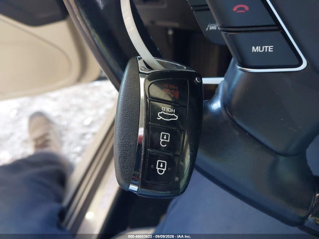 Продаж на аукціоні авто 2015 Hyundai Equus Signature, vin: KMHGH4JH8FU094435, номер лоту: 46053622