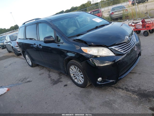 2017 Toyota Sienna Xle 8 Passenger მანქანა იყიდება აუქციონზე, vin: 5TDYZ3DC3HS824596, აუქციონის ნომერი: 46053679
