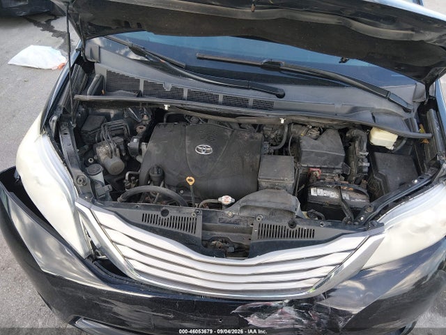 2017 Toyota Sienna Xle 8 Passenger მანქანა იყიდება აუქციონზე, vin: 5TDYZ3DC3HS824596, აუქციონის ნომერი: 46053679
